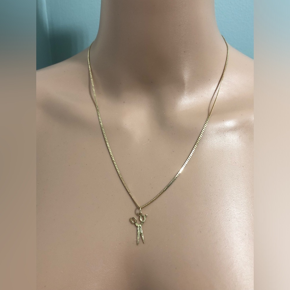 14k Gold Barber Pendant With Necklace 4.22g / Long 21 In